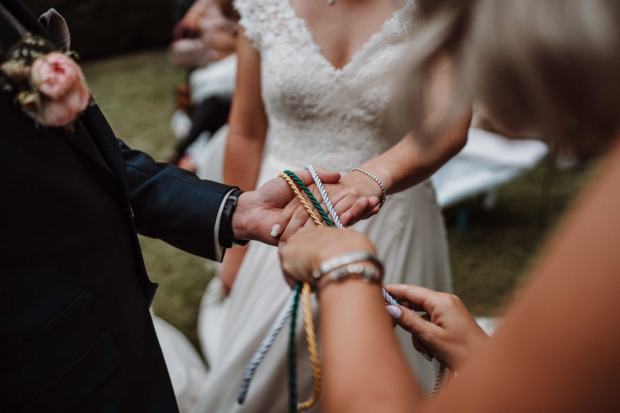 Freie-Trauung-Trauritual-Handfasting-Unendlichkeitsknoten