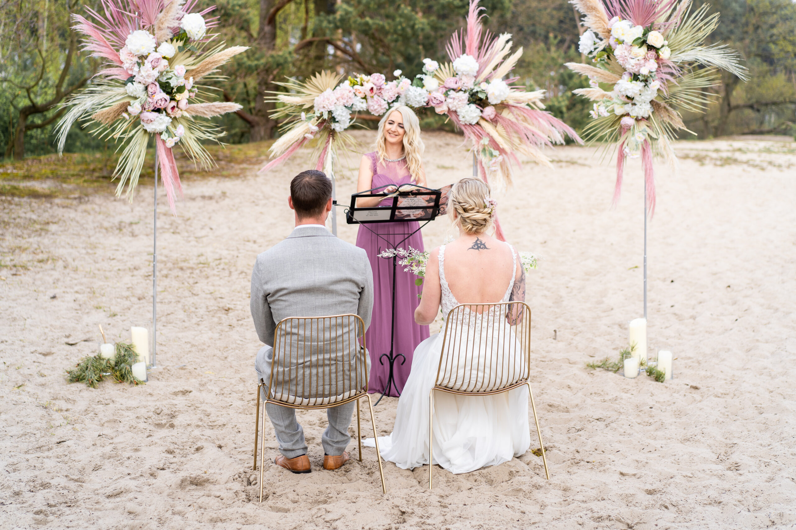 Hochzeitsfotograf-Bremen-Hochzeitsfotos-Dünen-Rosa-Tiny-Wedding-Elopement-Rotenburg-706